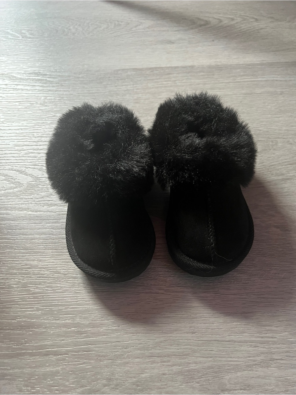 Kids Black Faux Fur Pom Pom Slippers